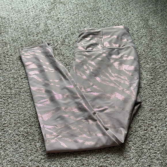 Special edition animal print metallic Calia leggings size M - Picture 1 of 5